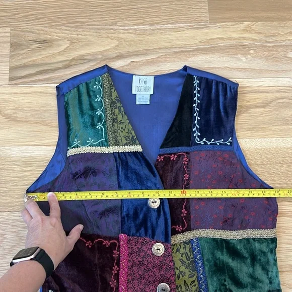 Vintage velvet embossed patchwork vest - Picture 11 of 16